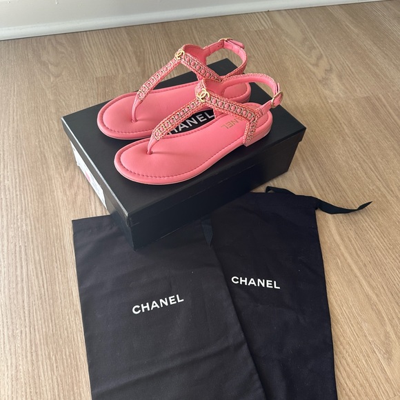 100% authentic Chanel chain sandals lambskin - Picture 10 of 11